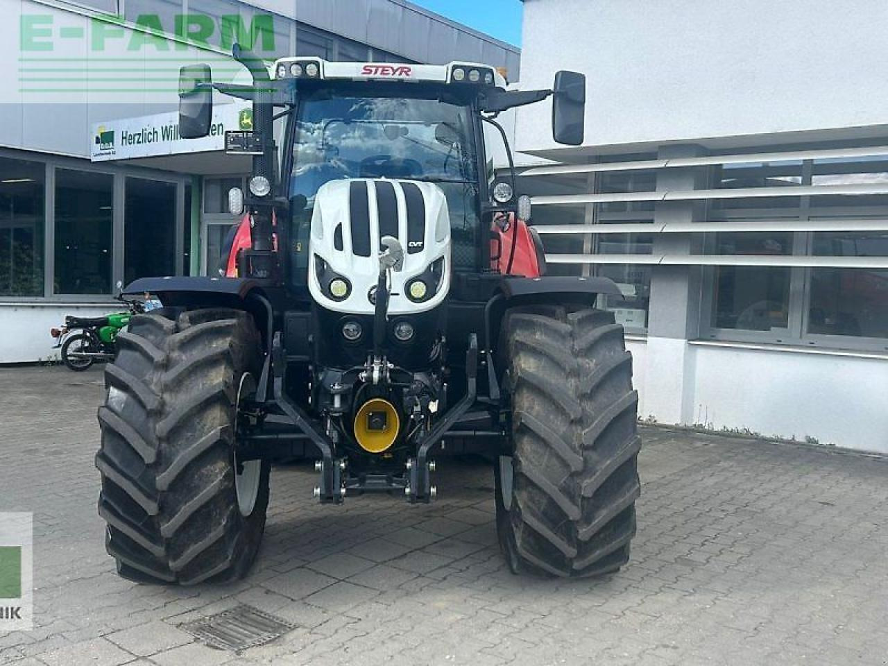 Steyr 6175 impuls cvt CVT - Trator: foto 2 Steyr 6175 impuls cvt CVT - Trator: foto 2