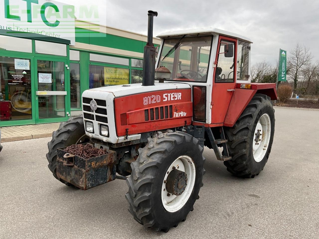 Steyr 8120 - Trator: foto 1 Steyr 8120 - Trator: foto 1