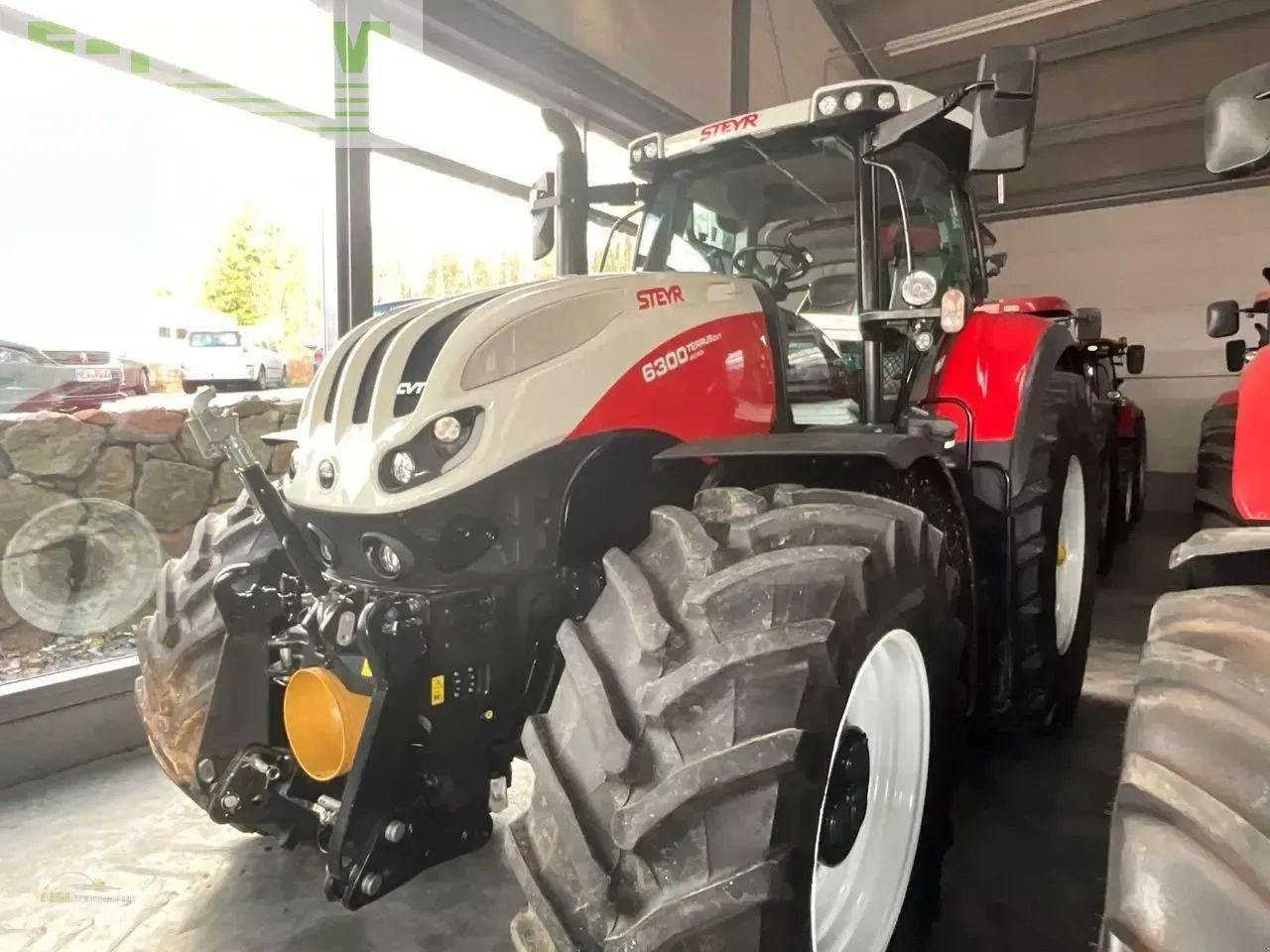 Steyr terrus 6300 cvt CVT - Trator: foto 3 Steyr terrus 6300 cvt CVT - Trator: foto 3