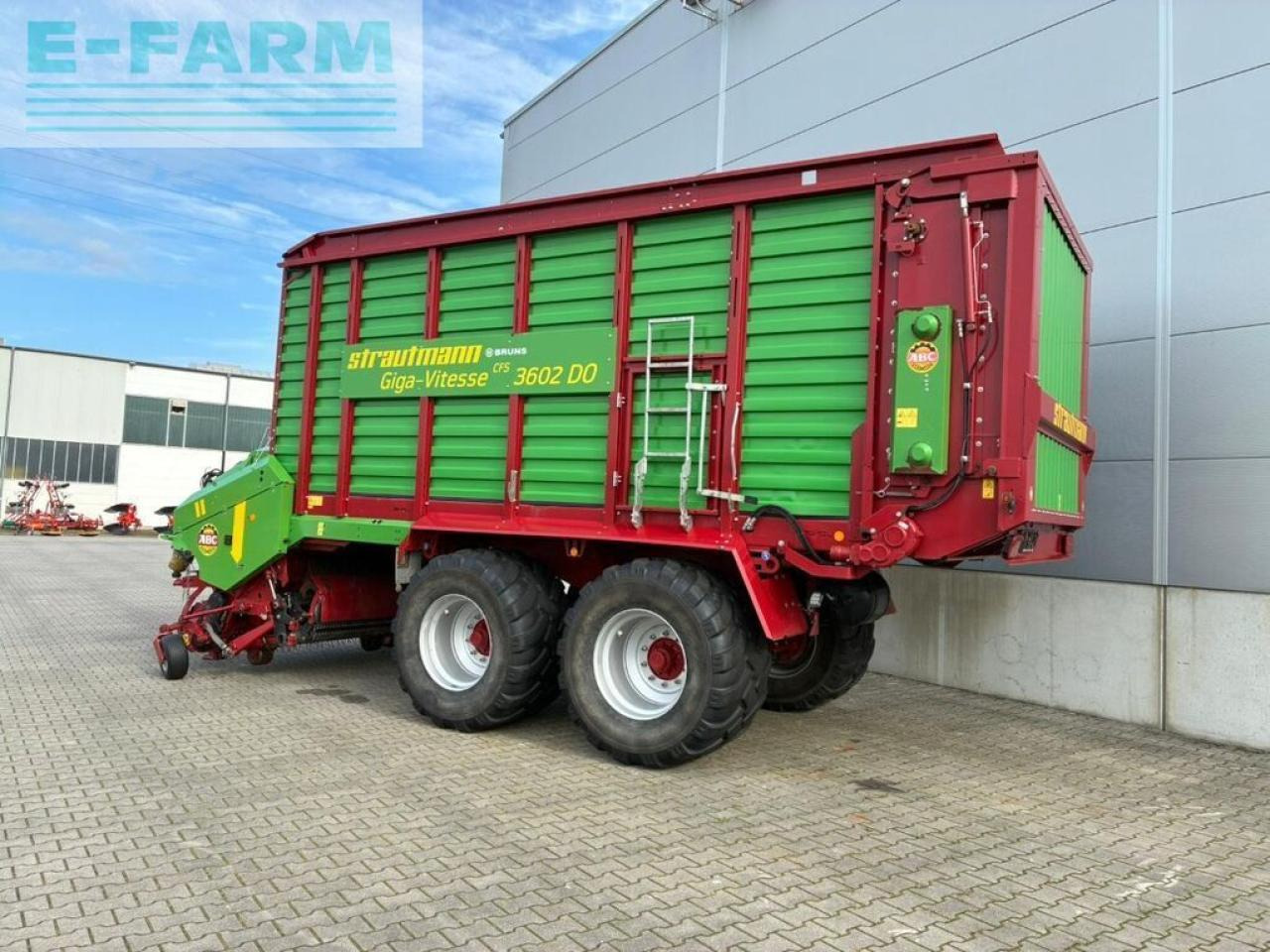 Strautmann giga-vitesse cfs 3602 do - Reboque basculante agrícola: foto 1 Strautmann giga-vitesse cfs 3602 do - Reboque basculante agrícola: foto 1