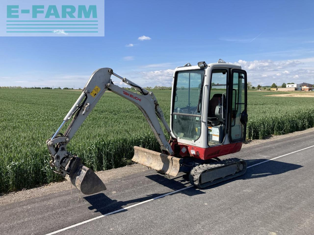 Mini escavadeira Takeuchi: foto 7
