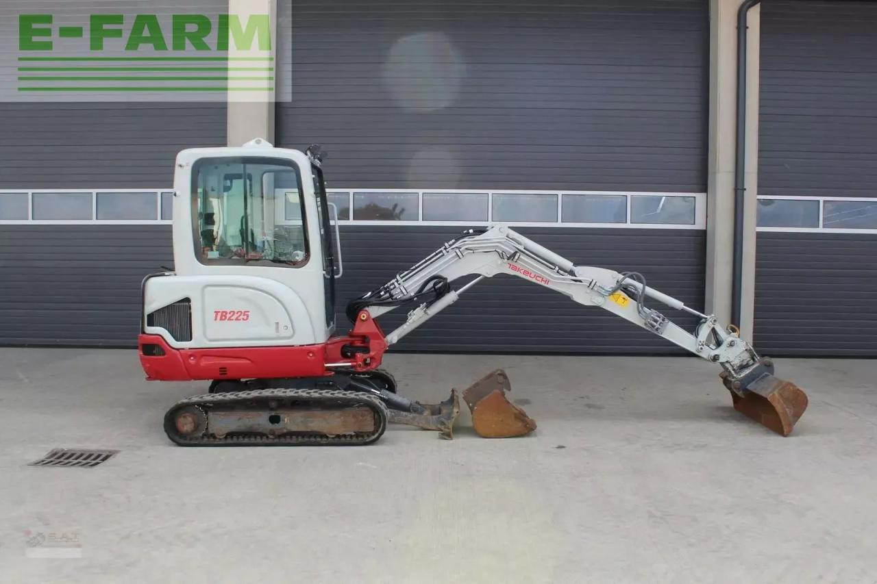 Takeuchi tb 225 - minibagger - powertilt - 2022 - Mini escavadeira: foto 4 Takeuchi tb 225 - minibagger - powertilt - 2022 - Mini escavadeira: foto 4