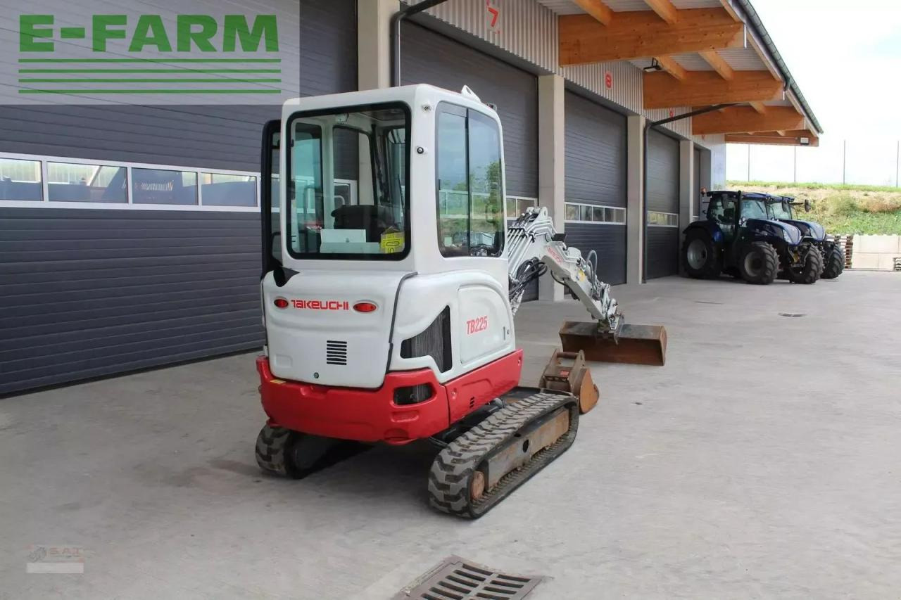 Takeuchi tb 225 - minibagger - powertilt - 2022 - Mini escavadeira: foto 2 Takeuchi tb 225 - minibagger - powertilt - 2022 - Mini escavadeira: foto 2