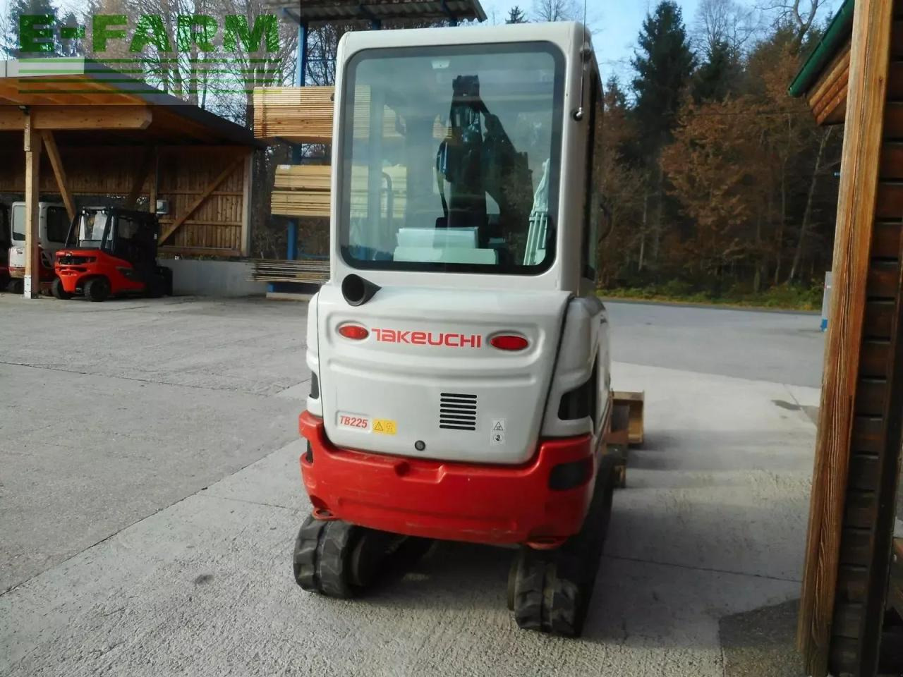 Takeuchi tb 225 mit powertilt + 3 löffel ( 2.400 kg ) - Mini escavadeira: foto 3 Takeuchi tb 225 mit powertilt + 3 löffel ( 2.400 kg ) - Mini escavadeira: foto 3