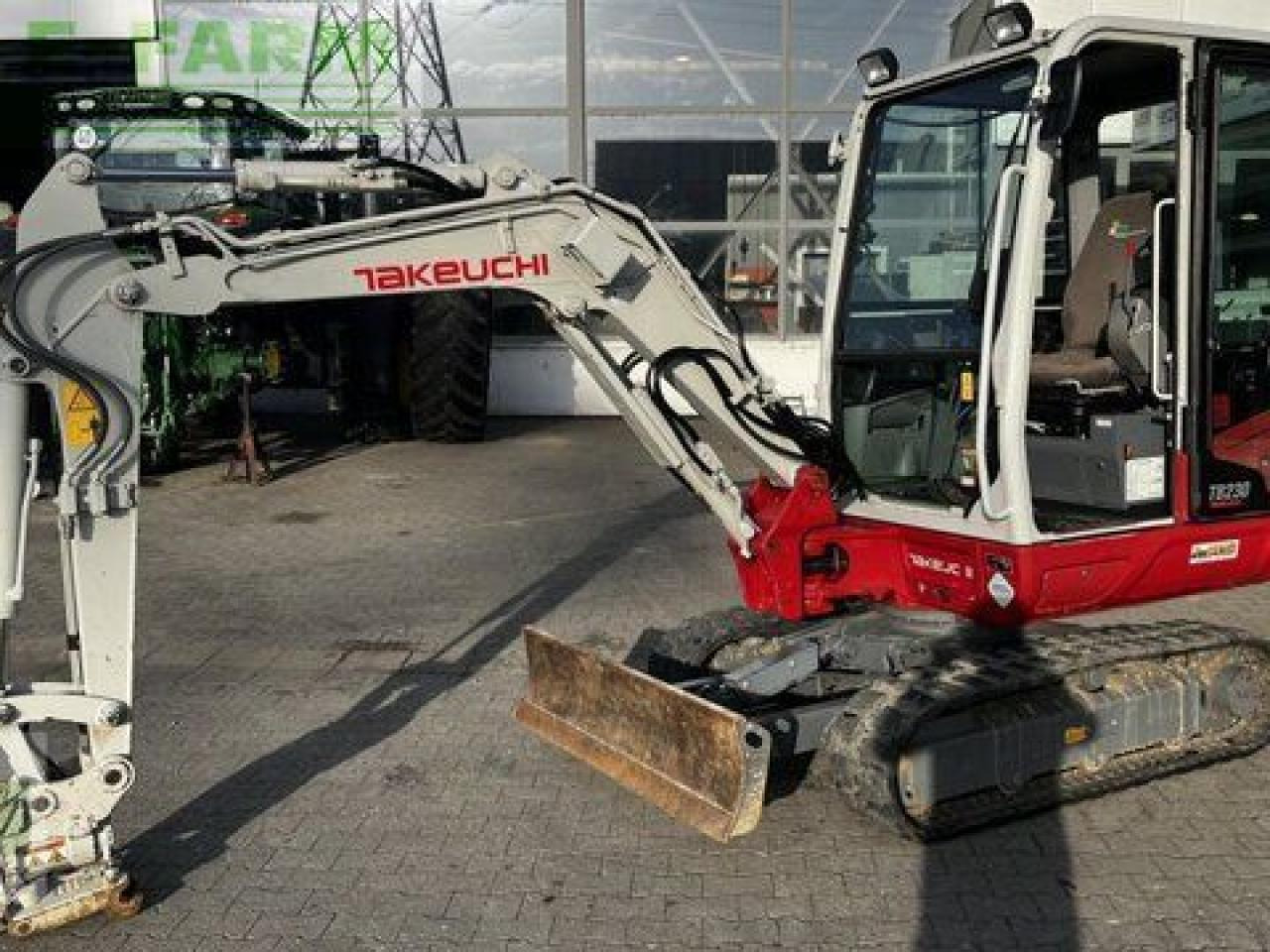 Takeuchi tb 230 - Mini escavadeira: foto 4 Takeuchi tb 230 - Mini escavadeira: foto 4