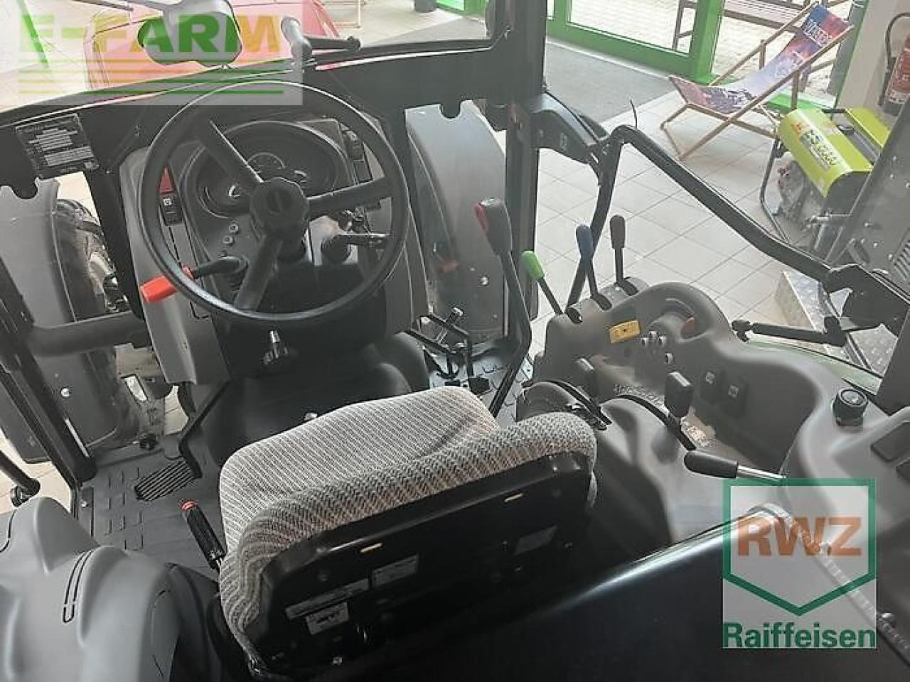 Valtra f105s 2d3 - Trator: foto 5 Valtra f105s 2d3 - Trator: foto 5