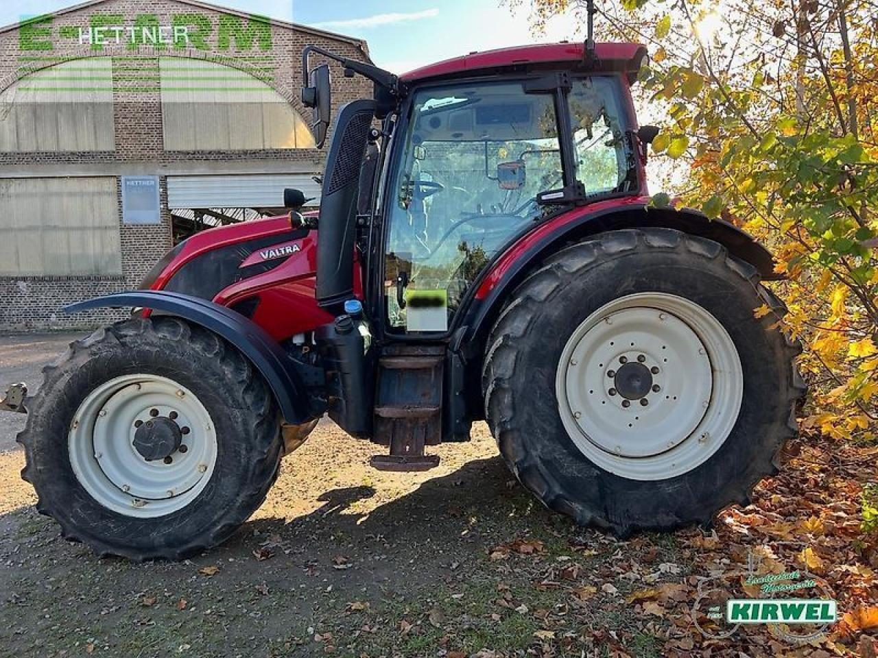 Valtra n 104 - Trator: foto 3 Valtra n 104 - Trator: foto 3