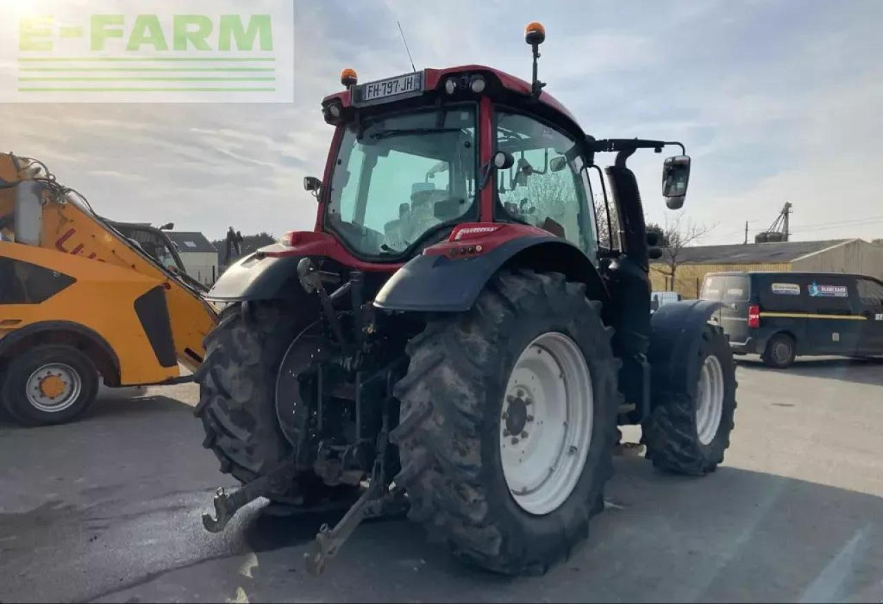 Valtra n 114 - Trator: foto 2 Valtra n 114 - Trator: foto 2