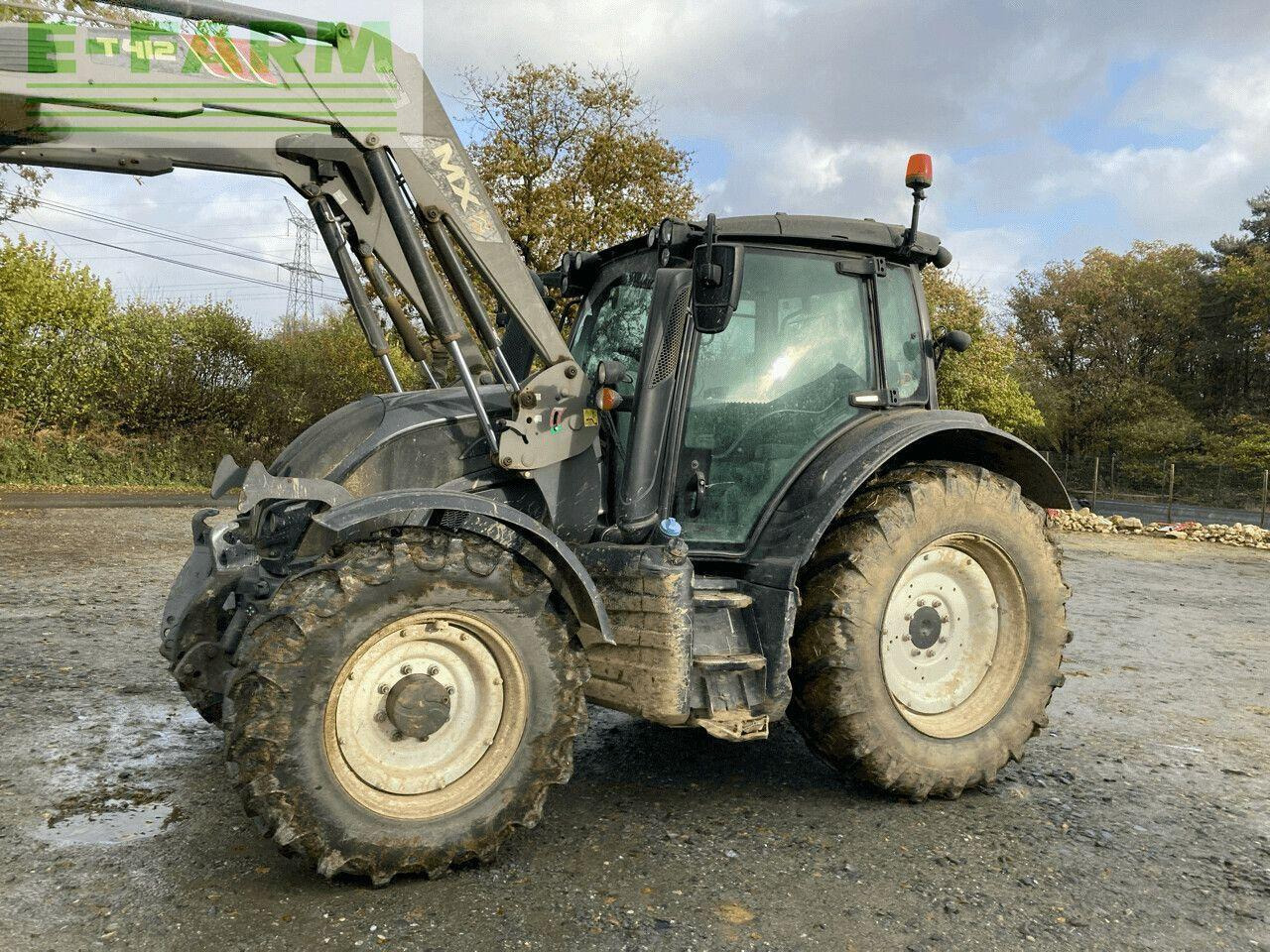 Valtra n 134 - Trator: foto 1 Valtra n 134 - Trator: foto 1