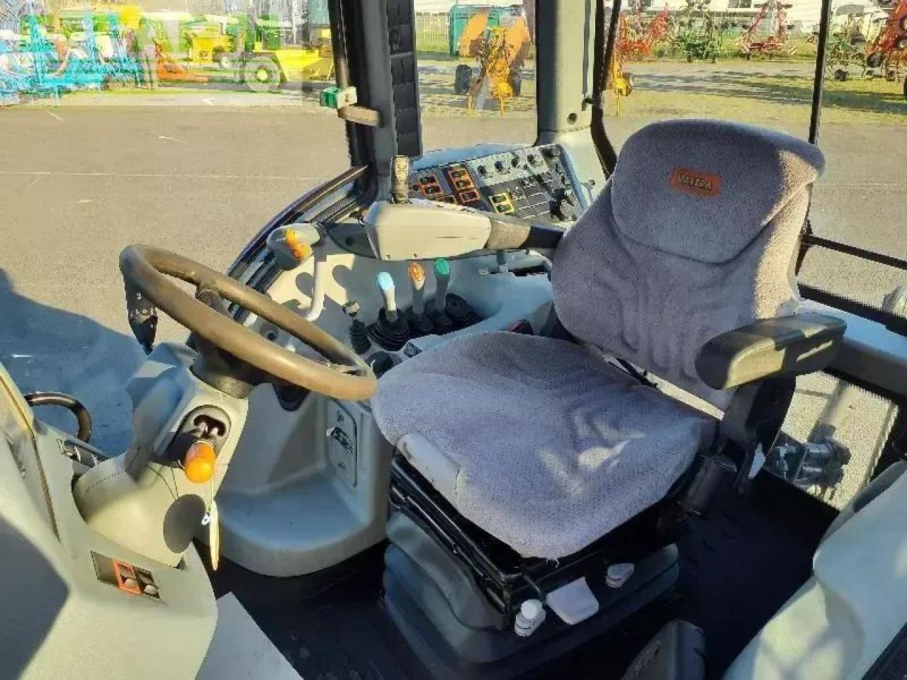 Valtra n103 - Trator: foto 5 Valtra n103 - Trator: foto 5