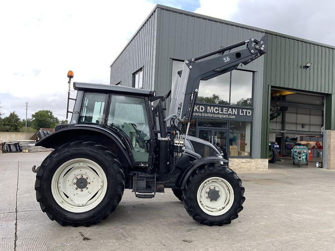 Valtra n103 hi tech (st23719) - Trator: foto 1 Valtra n103 hi tech (st23719) - Trator: foto 1