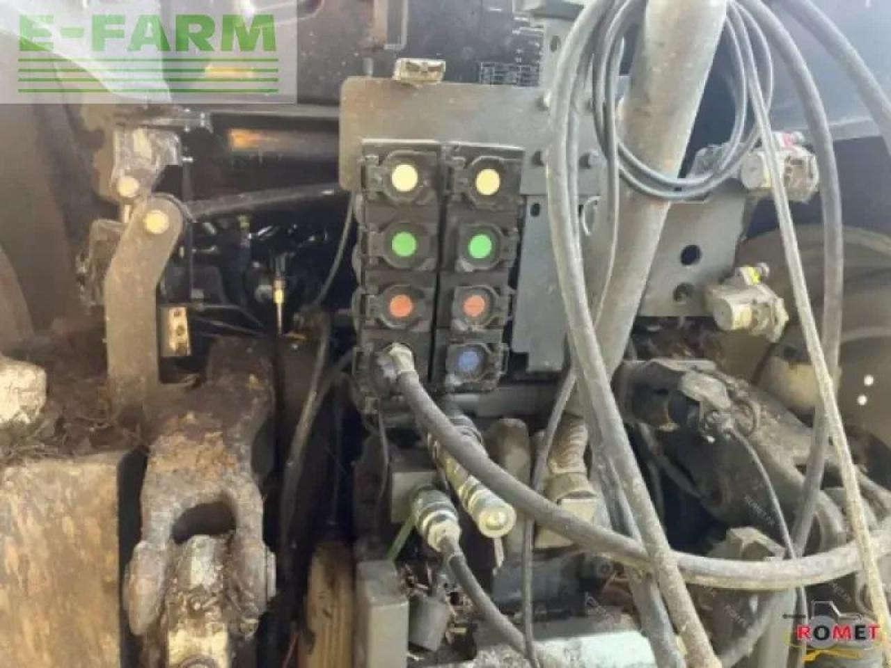 Valtra t174 - Trator: foto 1 Valtra t174 - Trator: foto 1