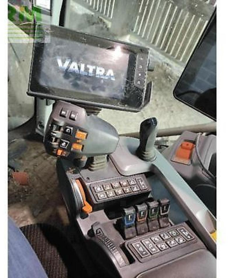 Valtra t214 direct Direct - Trator: foto 5 Valtra t214 direct Direct - Trator: foto 5