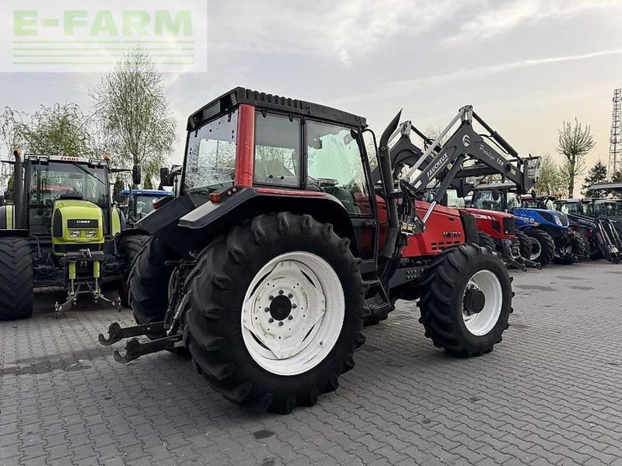 Valtra valmet 8350 + faucheux prestige 120 - Trator: foto 5 Valtra valmet 8350 + faucheux prestige 120 - Trator: foto 5