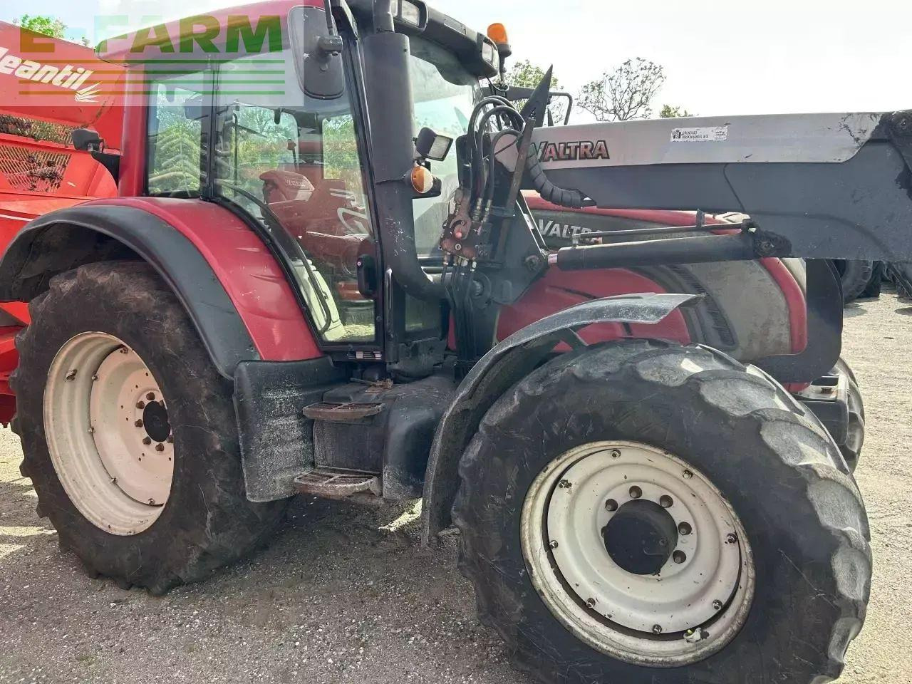 Valtra valtra n 143 - Trator: foto 1 Valtra valtra n 143 - Trator: foto 1