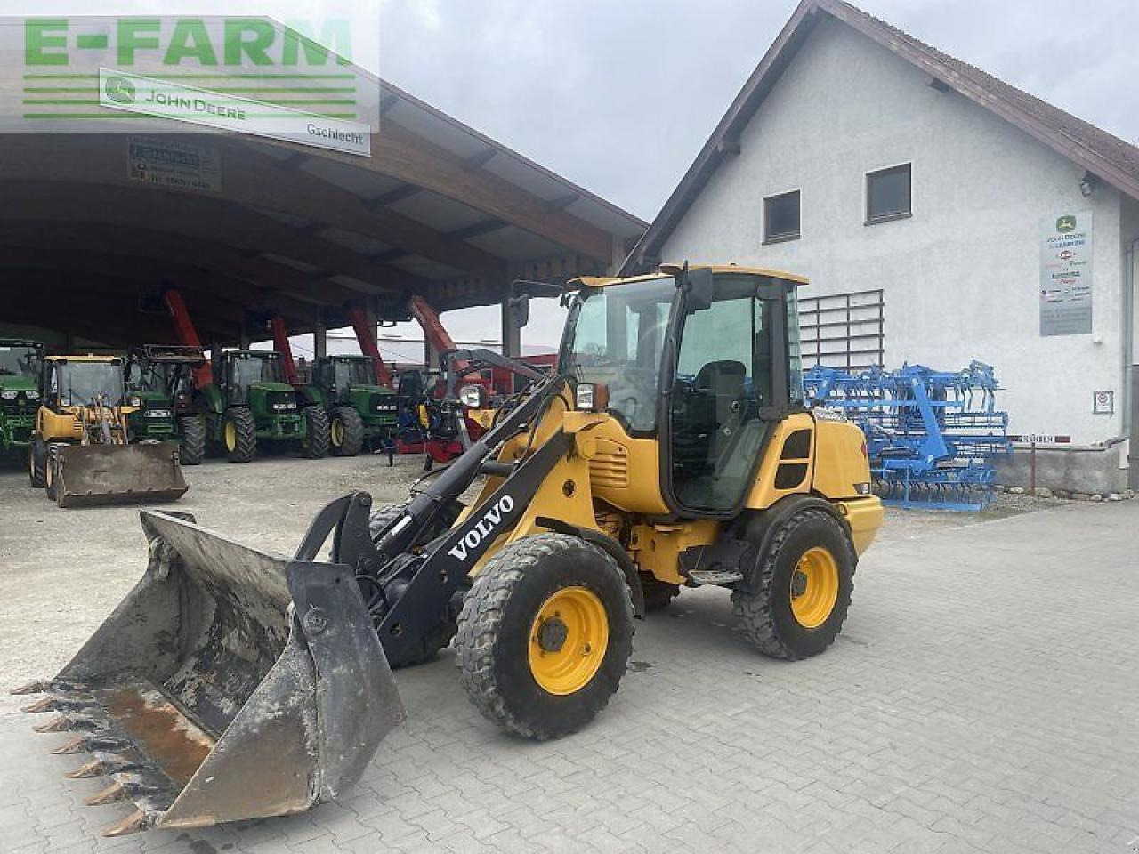 Volvo l 25f - Mini escavadeira: foto 1 Volvo l 25f - Mini escavadeira: foto 1