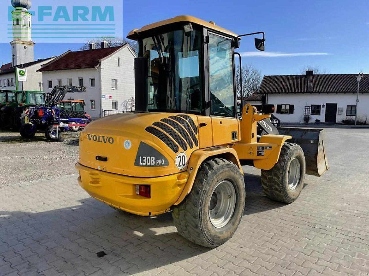 Volvo l 30b pro - Mini escavadeira: foto 4 Volvo l 30b pro - Mini escavadeira: foto 4