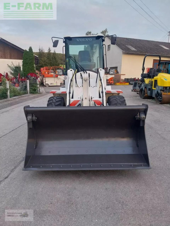 Volvo l 30g - Mini escavadeira: foto 2 Volvo l 30g - Mini escavadeira: foto 2