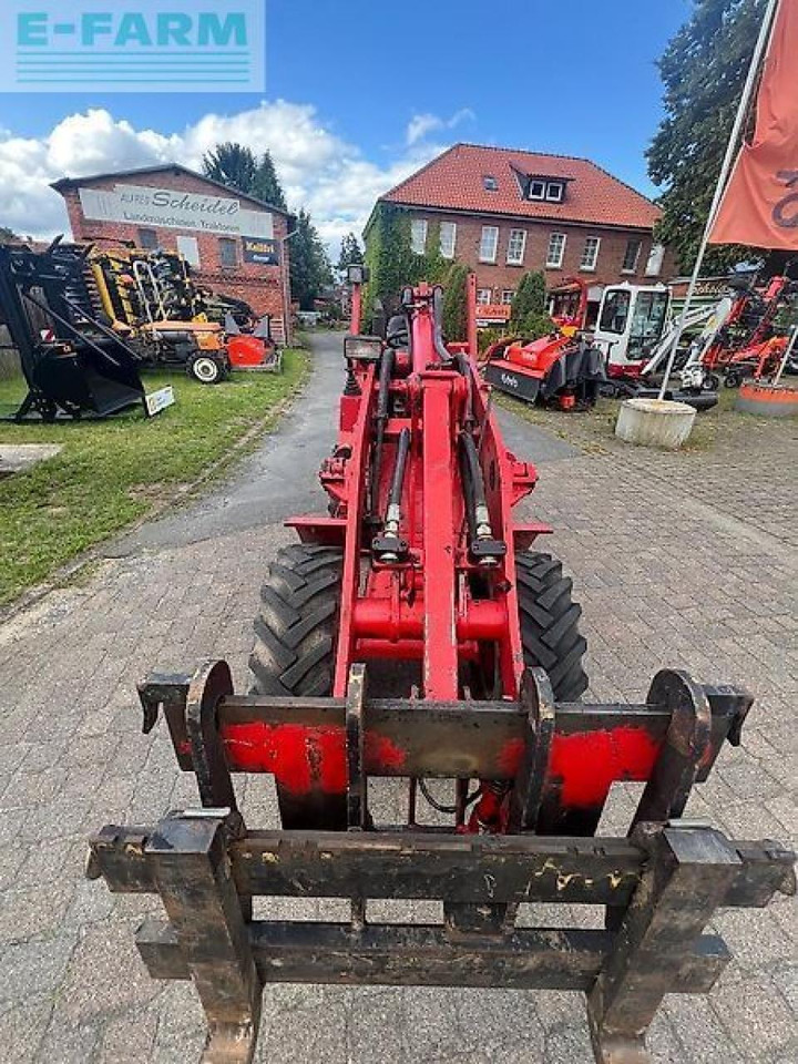 Weidemann 1370 p48 - Mini escavadeira: foto 2 Weidemann 1370 p48 - Mini escavadeira: foto 2