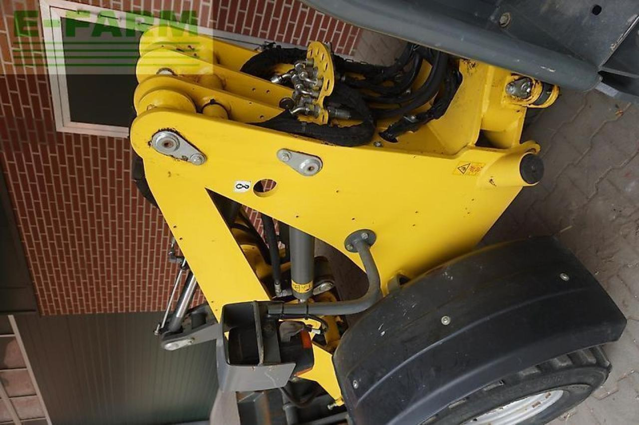 Weidemann wacker wl32 - Mini escavadeira: foto 5 Weidemann wacker wl32 - Mini escavadeira: foto 5