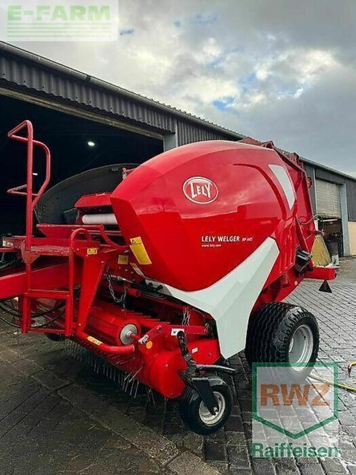 Welger rp 445 - Enfardadeira de fardos quadrados: foto 1 Welger rp 445 - Enfardadeira de fardos quadrados: foto 1