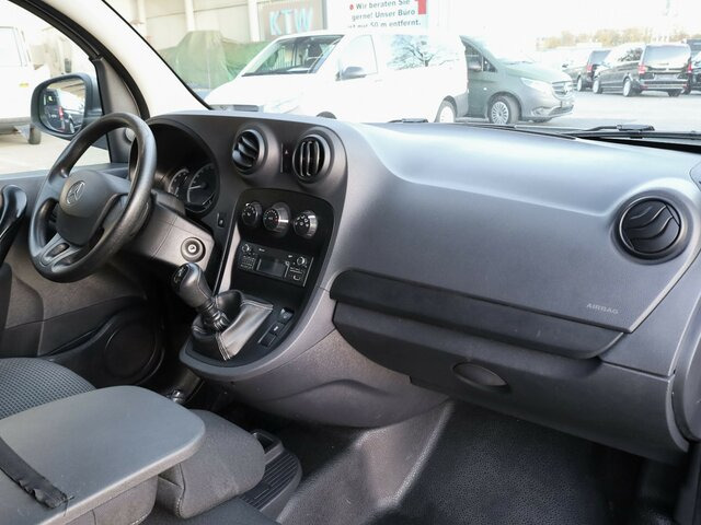 MERCEDES-BENZ Citan 111 CDI Kasten,Klima... - Furgão de passageiros: foto 5 MERCEDES-BENZ Citan 111 CDI Kasten,Klima... - Furgão de passageiros: foto 5