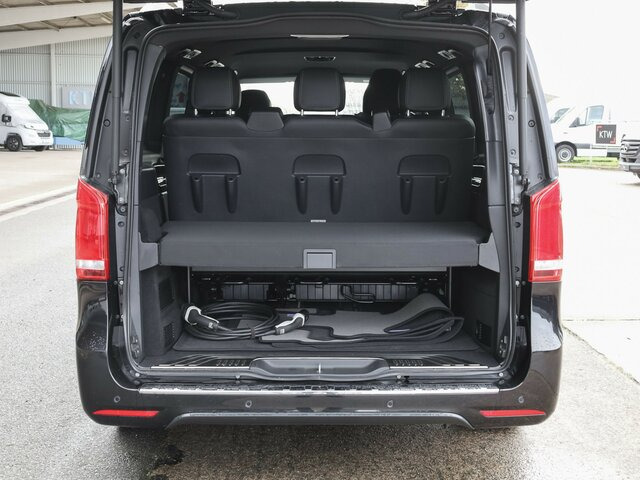 MERCEDES-BENZ EQV 300 Avantgarde,lang,6Sitze,2xSchiebetür el.... - Micro-ônibus, Ônibus elétrico: foto 2 MERCEDES-BENZ EQV 300 Avantgarde,lang,6Sitze,2xSchiebetür el.... - Micro-ônibus, Ônibus elétrico: foto 2