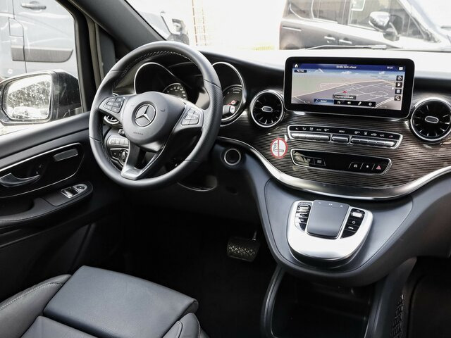 MERCEDES-BENZ EQV 300 Extralang,Avantgarde,8Sitze,2xelektr.Tür - Furgão de passageiros, Carrinha elétrica: foto 5 MERCEDES-BENZ EQV 300 Extralang,Avantgarde,8Sitze,2xelektr.Tür - Furgão de passageiros, Carrinha elétrica: foto 5