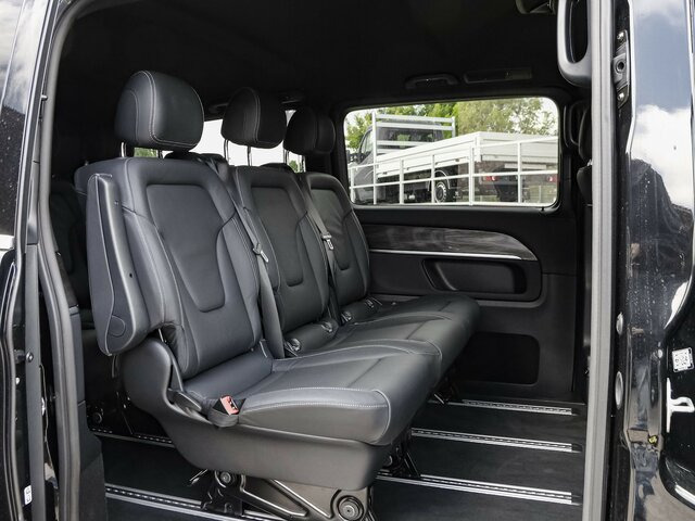 MERCEDES-BENZ EQV 300 Extralang,Avantgarde,8Sitze,2xelektr.Tür - Furgão de passageiros, Carrinha elétrica: foto 3 MERCEDES-BENZ EQV 300 Extralang,Avantgarde,8Sitze,2xelektr.Tür - Furgão de passageiros, Carrinha elétrica: foto 3