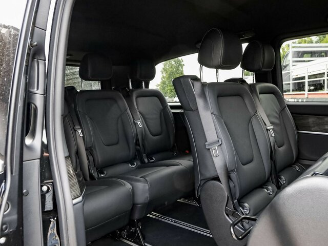 MERCEDES-BENZ EQV 300 Extralang,Avantgarde,8Sitze,2xelektr.Tür - Furgão de passageiros, Carrinha elétrica: foto 4 MERCEDES-BENZ EQV 300 Extralang,Avantgarde,8Sitze,2xelektr.Tür - Furgão de passageiros, Carrinha elétrica: foto 4