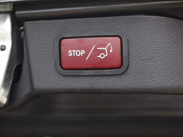 MERCEDES-BENZ EQV 300 ang,8Sitzer,2xSchiebetür,360°Kamera... - Furgão de passageiros, Carrinha elétrica: foto 3 MERCEDES-BENZ EQV 300 ang,8Sitzer,2xSchiebetür,360°Kamera... - Furgão de passageiros, Carrinha elétrica: foto 3