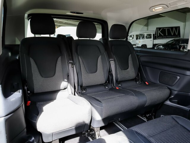 MERCEDES-BENZ EQV 300 lang,7Sitze,2xKlima,2xSchiebetür el.,LED... - Furgão de passageiros, Carrinha elétrica: foto 4 MERCEDES-BENZ EQV 300 lang,7Sitze,2xKlima,2xSchiebetür el.,LED... - Furgão de passageiros, Carrinha elétrica: foto 4