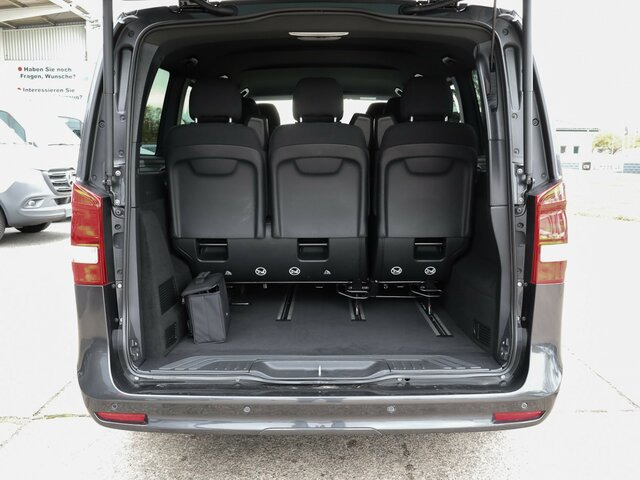 MERCEDES-BENZ EQV 300 lang,8Sitzer,2xSchiebetür,360°Kamera... - Furgão de passageiros, Carrinha elétrica: foto 2 MERCEDES-BENZ EQV 300 lang,8Sitzer,2xSchiebetür,360°Kamera... - Furgão de passageiros, Carrinha elétrica: foto 2