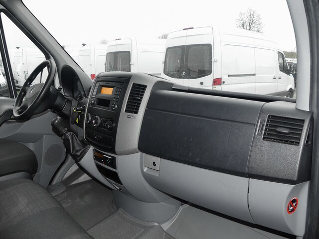 MERCEDES-BENZ Sprinter 311 CDI DOKA Pritsche,AHK,Standheizung - Furgão caixa aberta, Carrinha cabine dupla: foto 2 MERCEDES-BENZ Sprinter 311 CDI DOKA Pritsche,AHK,Standheizung - Furgão caixa aberta, Carrinha cabine dupla: foto 2