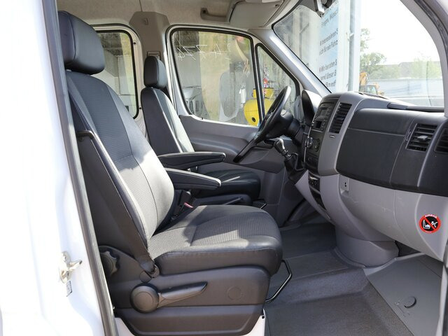 MERCEDES-BENZ Sprinter 316CDI DOKA,Allrad,AHK,TCO,Standhzg. - Furgão de toldo, Carrinha cabine dupla: foto 2 MERCEDES-BENZ Sprinter 316CDI DOKA,Allrad,AHK,TCO,Standhzg. - Furgão de toldo, Carrinha cabine dupla: foto 2
