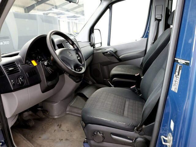 MERCEDES-BENZ Sprinter 316CDI DOKA,Allrad,Klima - Furgão caixa aberta, Carrinha cabine dupla: foto 2 MERCEDES-BENZ Sprinter 316CDI DOKA,Allrad,Klima - Furgão caixa aberta, Carrinha cabine dupla: foto 2