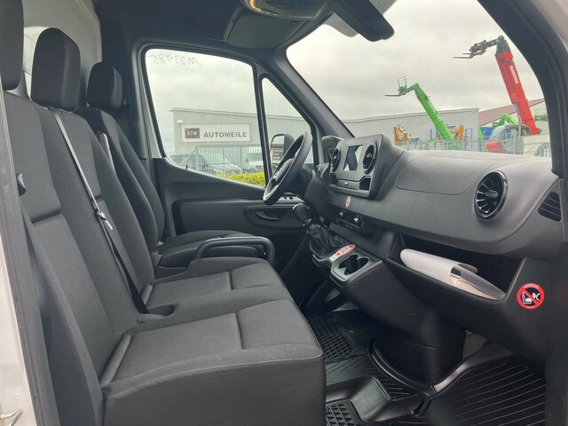 MERCEDES-BENZ Sprinter317CDI Maxi Koffer,Klima,MBUX - Carrinha de contentor: foto 4 MERCEDES-BENZ Sprinter317CDI Maxi Koffer,Klima,MBUX - Carrinha de contentor: foto 4