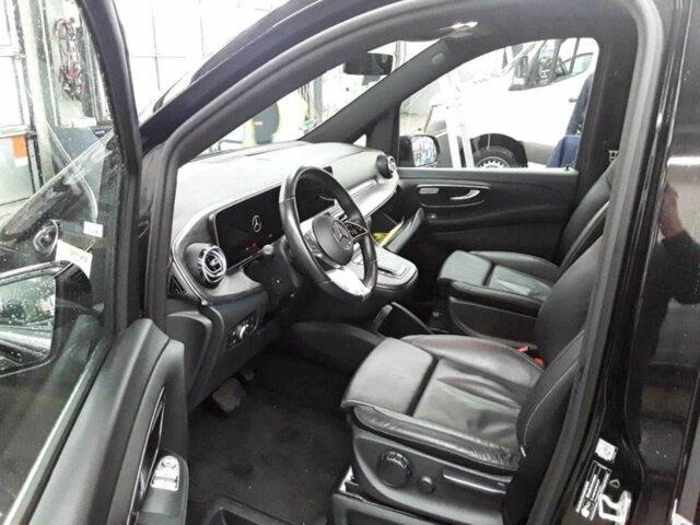 MERCEDES-BENZ V 300 Avantgarde Extralang,2xSchiebetür elektr.... - Furgão de passageiros: foto 2 MERCEDES-BENZ V 300 Avantgarde Extralang,2xSchiebetür elektr.... - Furgão de passageiros: foto 2