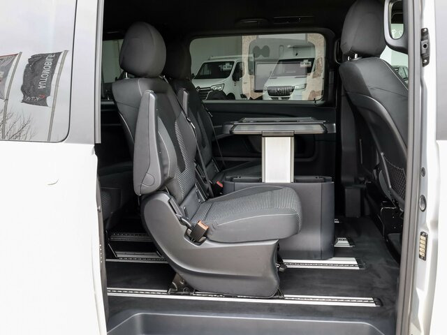 MERCEDES-BENZ V 300 Edition,lang,7-Sitzer,2Schiebetüren,Tisch... - Micro-ônibus, Furgão de passageiros: foto 5 MERCEDES-BENZ V 300 Edition,lang,7-Sitzer,2Schiebetüren,Tisch... - Micro-ônibus, Furgão de passageiros: foto 5