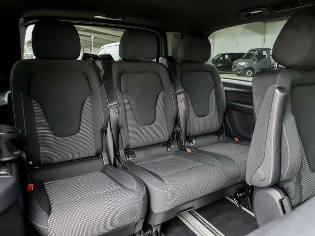 MERCEDES-BENZ V 300 Edition,lang,7-Sitzer,2Schiebetüren,Tisch... - Furgão de passageiros: foto 4 MERCEDES-BENZ V 300 Edition,lang,7-Sitzer,2Schiebetüren,Tisch... - Furgão de passageiros: foto 4