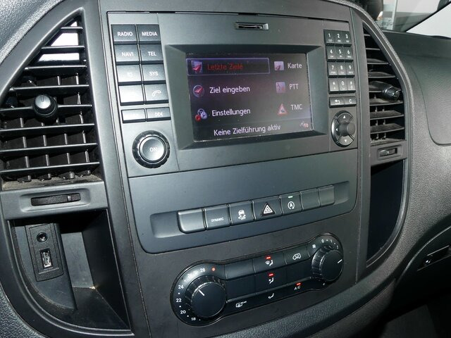 MERCEDES-BENZ Vito 114 TourerPro,Allrad,Automatik,8Sitzer - Furgão de passageiros: foto 4 MERCEDES-BENZ Vito 114 TourerPro,Allrad,Automatik,8Sitzer - Furgão de passageiros: foto 4