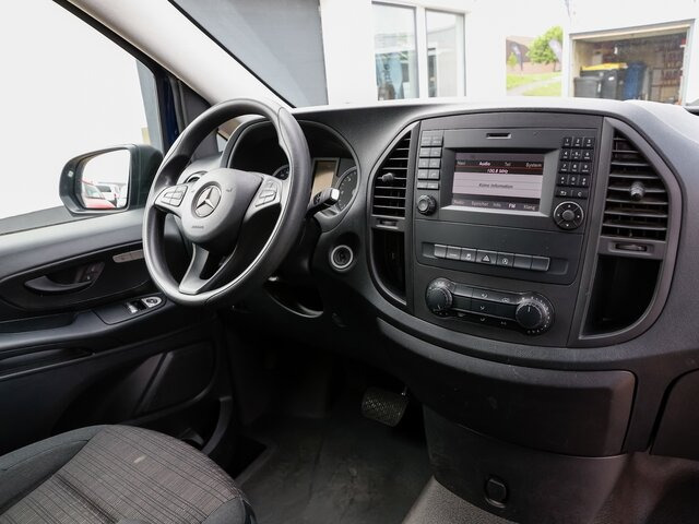 MERCEDES-BENZ Vito 114 TourerPro,Allrad,Automatik,8Sitzer - Furgão de passageiros: foto 4 MERCEDES-BENZ Vito 114 TourerPro,Allrad,Automatik,8Sitzer - Furgão de passageiros: foto 4