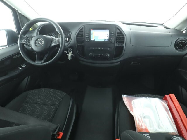 MERCEDES-BENZ Vito 114 TourerPro,Extralang,8Sitzer,Automatik... - Furgão de passageiros: foto 2 MERCEDES-BENZ Vito 114 TourerPro,Extralang,8Sitzer,Automatik... - Furgão de passageiros: foto 2