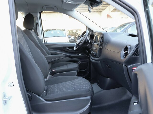 MERCEDES-BENZ Vito 114 TourerPro,Extralang,8Sitzer,Automatik... - Furgão de passageiros: foto 3 MERCEDES-BENZ Vito 114 TourerPro,Extralang,8Sitzer,Automatik... - Furgão de passageiros: foto 3