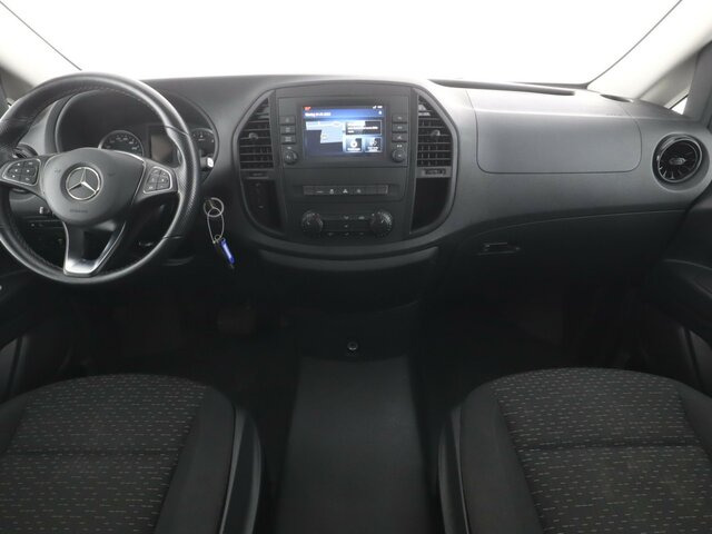 MERCEDES-BENZ Vito 114 TourerPro,Extralang,8Sitzer,Automatik... - Furgão de passageiros: foto 2 MERCEDES-BENZ Vito 114 TourerPro,Extralang,8Sitzer,Automatik... - Furgão de passageiros: foto 2