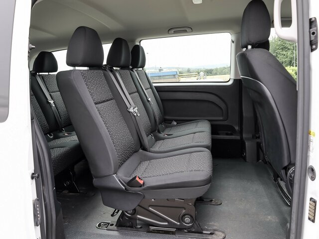 MERCEDES-BENZ Vito 114 TourerPro,Extralang,AMF Rollstuhlrampe... - Furgão de passageiros: foto 2 MERCEDES-BENZ Vito 114 TourerPro,Extralang,AMF Rollstuhlrampe... - Furgão de passageiros: foto 2