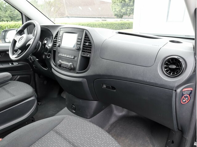 MERCEDES-BENZ Vito 114 TourerPro,Extralang,AMF Rollstuhlrampe... - Furgão de passageiros: foto 4 MERCEDES-BENZ Vito 114 TourerPro,Extralang,AMF Rollstuhlrampe... - Furgão de passageiros: foto 4