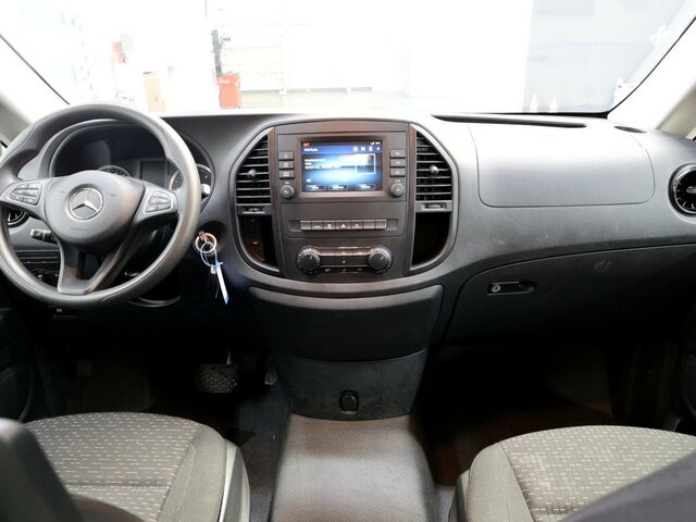 MERCEDES-BENZ Vito 114 TourerPro,lang,Automatik,8Sitze,Kamera... - Furgão de passageiros: foto 2 MERCEDES-BENZ Vito 114 TourerPro,lang,Automatik,8Sitze,Kamera... - Furgão de passageiros: foto 2