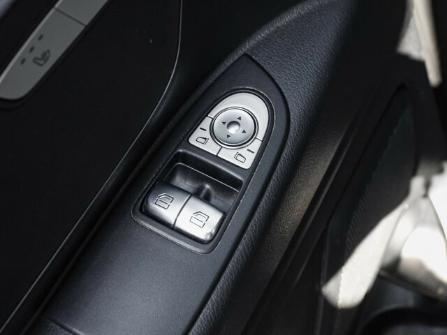 Locação de MERCEDES-BENZ Vito 114 TourerPro,lang,Automatik,8Sitze,Kamera MERCEDES-BENZ Vito 114 TourerPro,lang,Automatik,8Sitze,Kamera: foto 7
