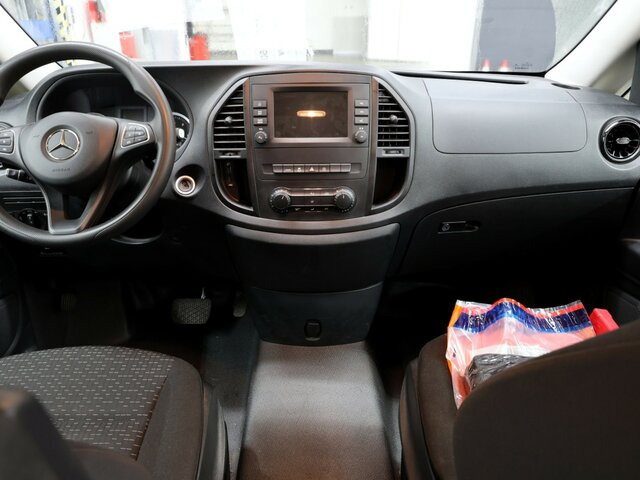 MERCEDES-BENZ Vito 114 TourerPro,lang,Automatik,8Sitze,Kamera... - Furgão de passageiros: foto 2 MERCEDES-BENZ Vito 114 TourerPro,lang,Automatik,8Sitze,Kamera... - Furgão de passageiros: foto 2